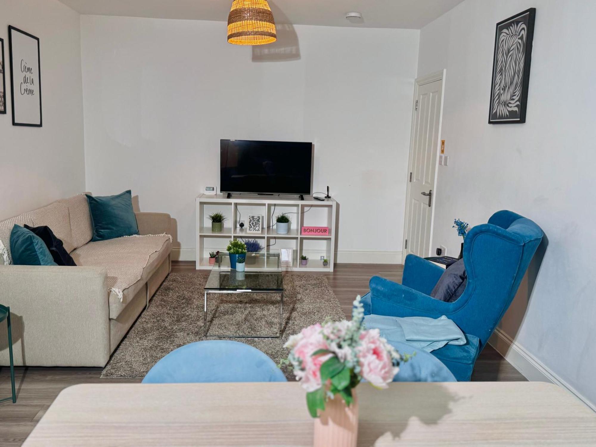 Cosy 1-Bed Flat 30Min To Central London & Parking Esterno foto